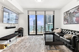 Building Photo - 1010 Brickell Ave
