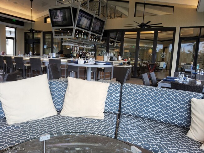 Building Photo - 10321 Heritage Bay Blvd