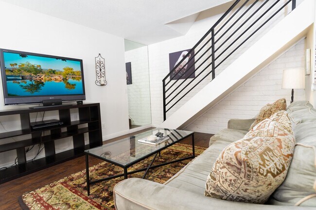 Building Photo - Beautiful 2 Bedroom Condo in Santee