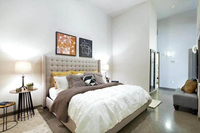 Building Photo - Wondrous 1 BR Apt Available For Rent