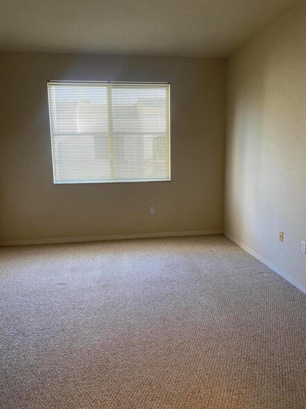 Building Photo - 11015 Legacy Ln