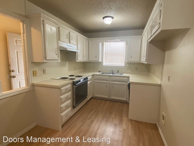 Building Photo - 2 br, 1.5 bath House - 6811 Iola Avenue