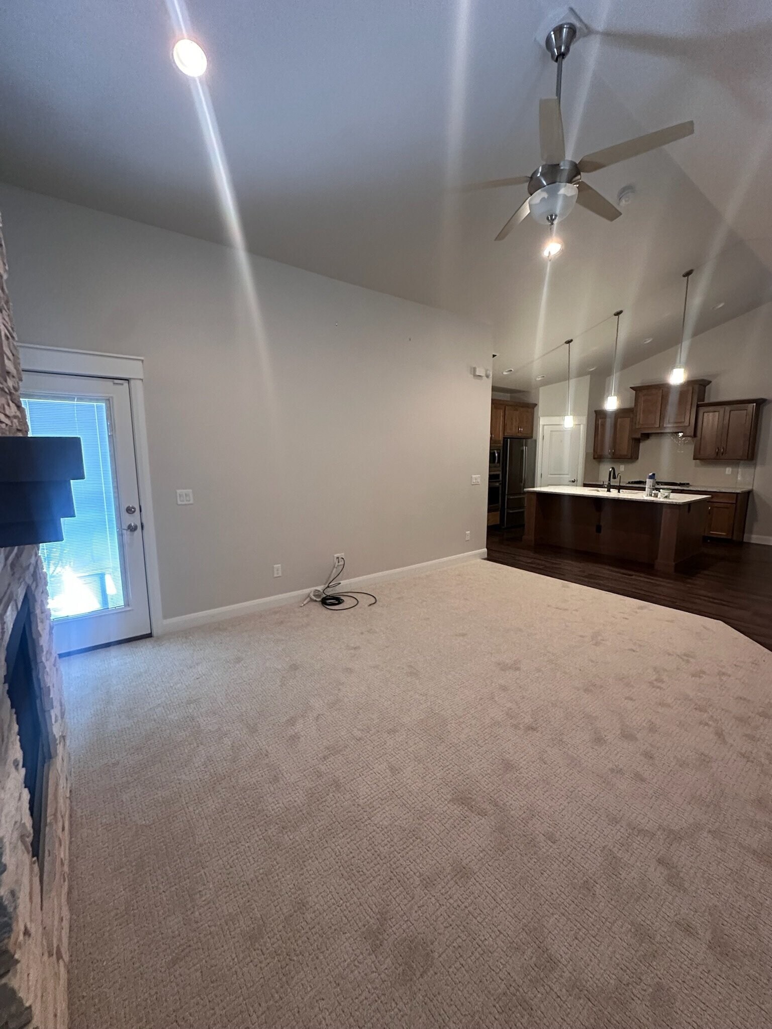 Building Photo - 1471 E Summerheights Dr