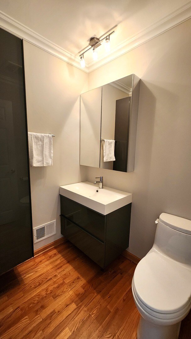 Building Photo - 1206 Lynn Terrace