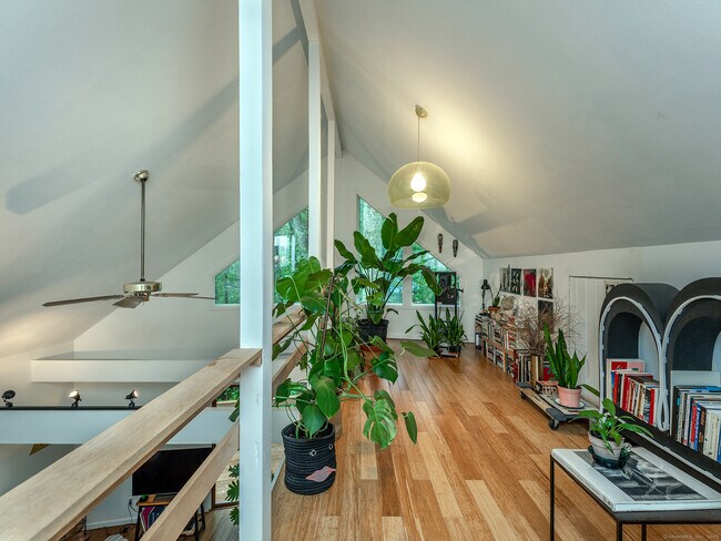 Building Photo - 7 Owls Nest Ln