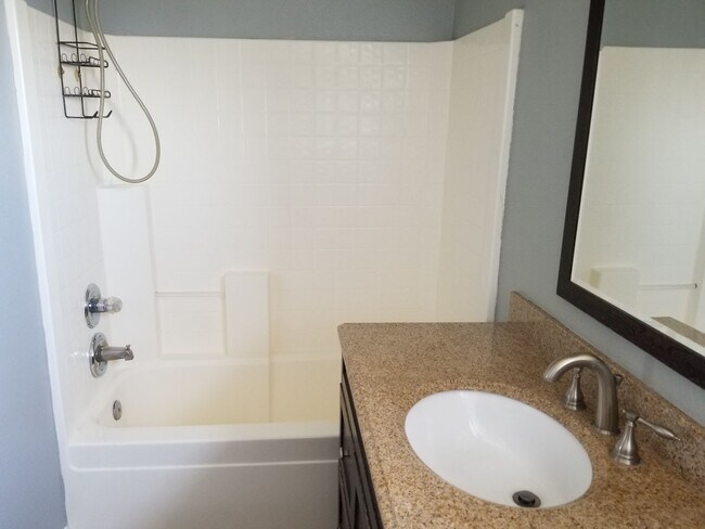 Building Photo - North Las Vegas Upgraded 4 Bedroom!