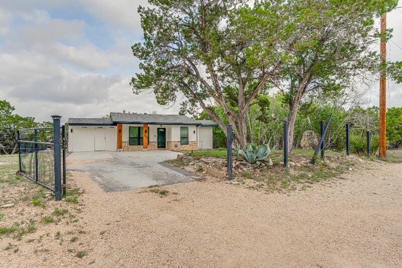 Building Photo - 1482 Ave Q