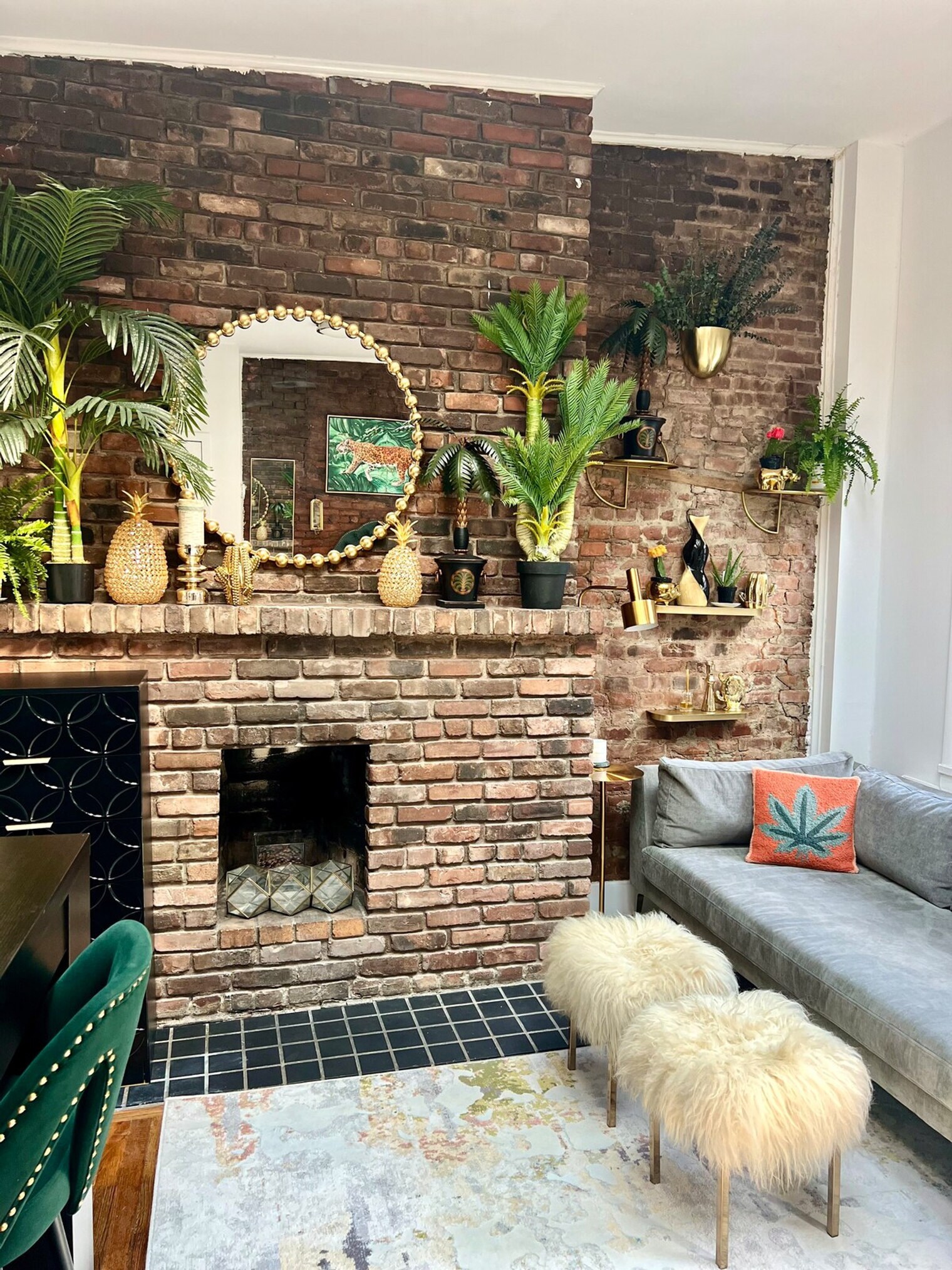 Building Photo - 329 W 19th St