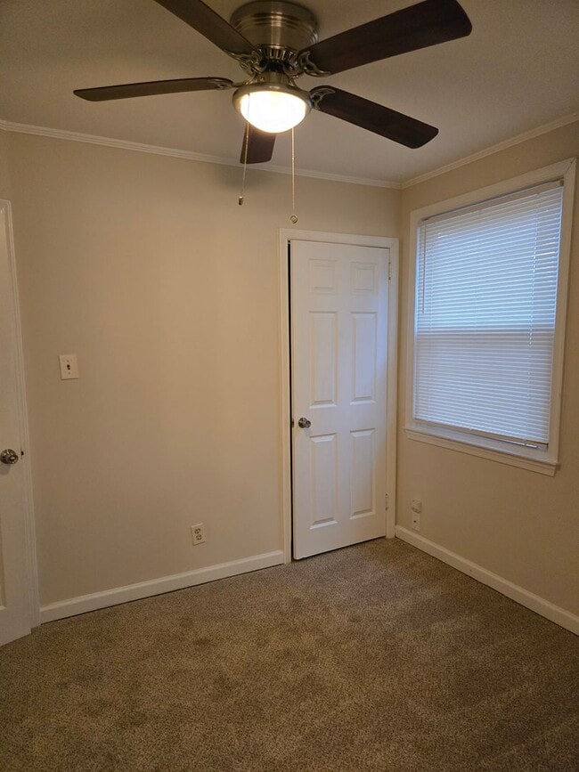 Building Photo - Lovely 3 Bedroom in Portsmouth