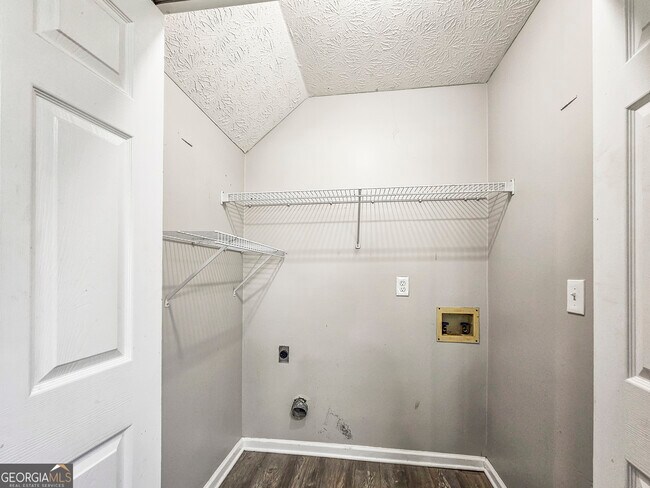 Building Photo - 768 Wilkes Dr