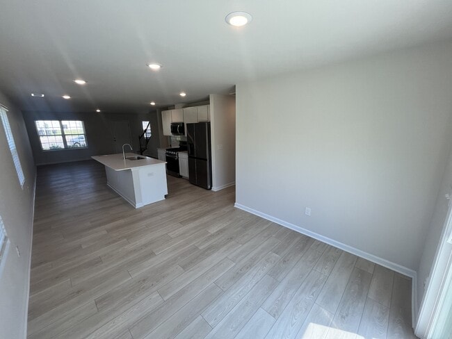 Building Photo - 1747 Mallard Dr