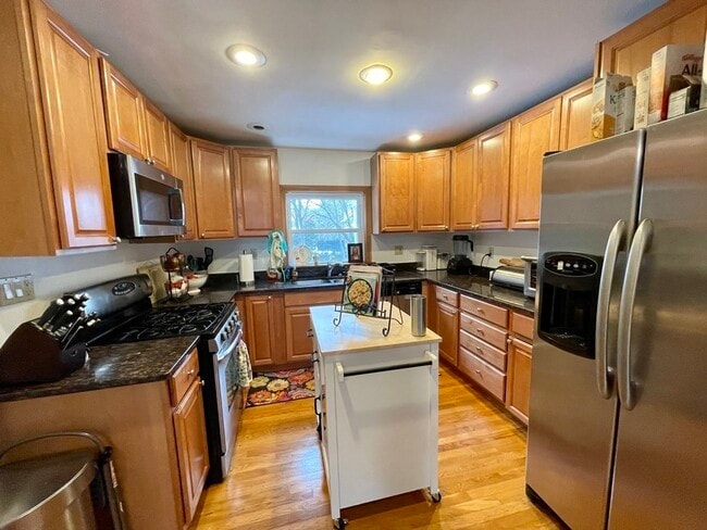 Building Photo - 165 Longwood Ave