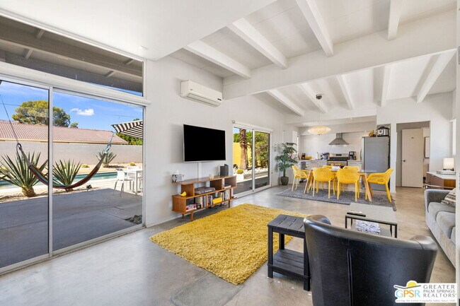 Building Photo - 2267 N San Antonio Rd