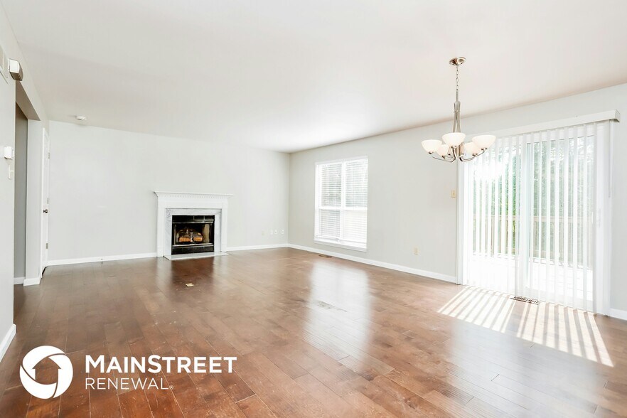 Building Photo - 16028 Sandalwood Creek Dr