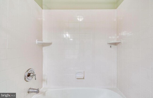 Building Photo - 11485 Carriage Gate Ct