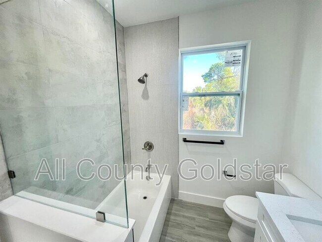 Building Photo - 4661 Fairlane Dr