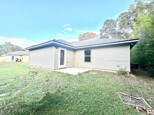 Building Photo - 7797 Ira Dr