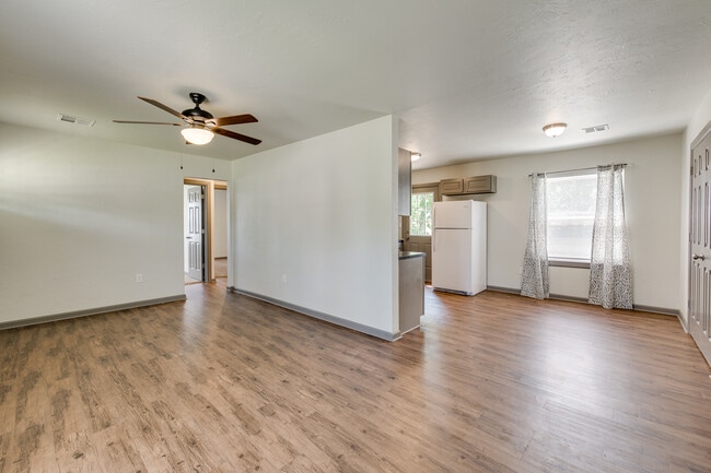 Building Photo - 2408 NW 40th St