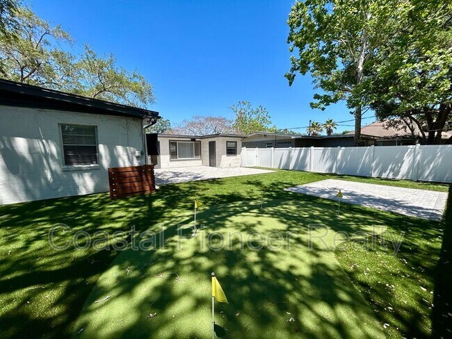 Building Photo - 4106 W San Rafael St