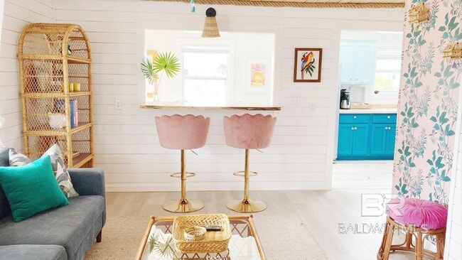 Building Photo - 450 E 1st Ave