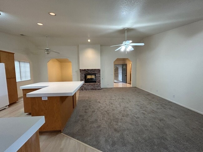 Building Photo - MOVE IN SPECIAL...$500 OFF OF THE 1ST MONT...