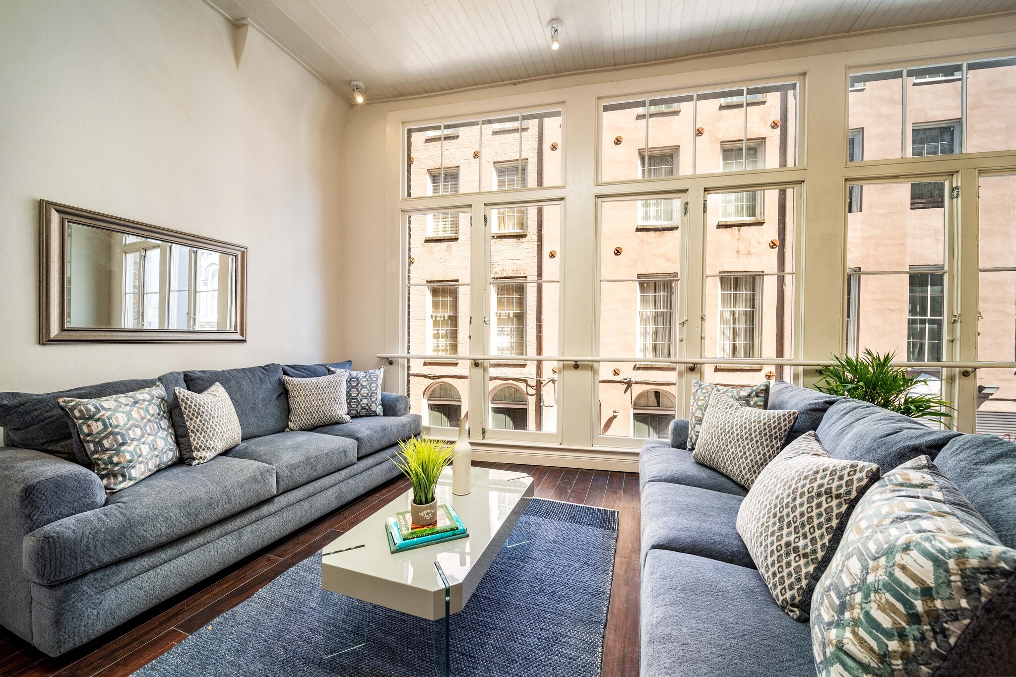 Building Photo - 210 Decatur St