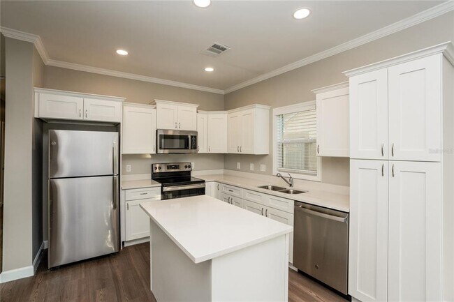 Building Photo - 1700 45th St S