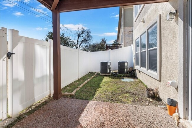 Building Photo - 700 Mandarin Flyway