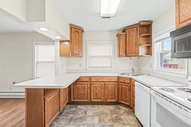 Building Photo - Two bedroom, one bathroom house in Susquehanna Twp.