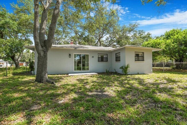 Building Photo - 1003 Engman St