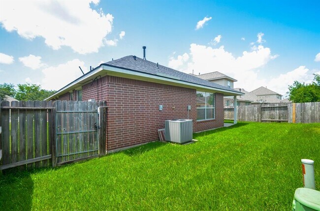 Building Photo - 12214 Iris Hollow Way