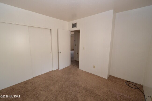 Building Photo - 1616 N Columbus Blvd