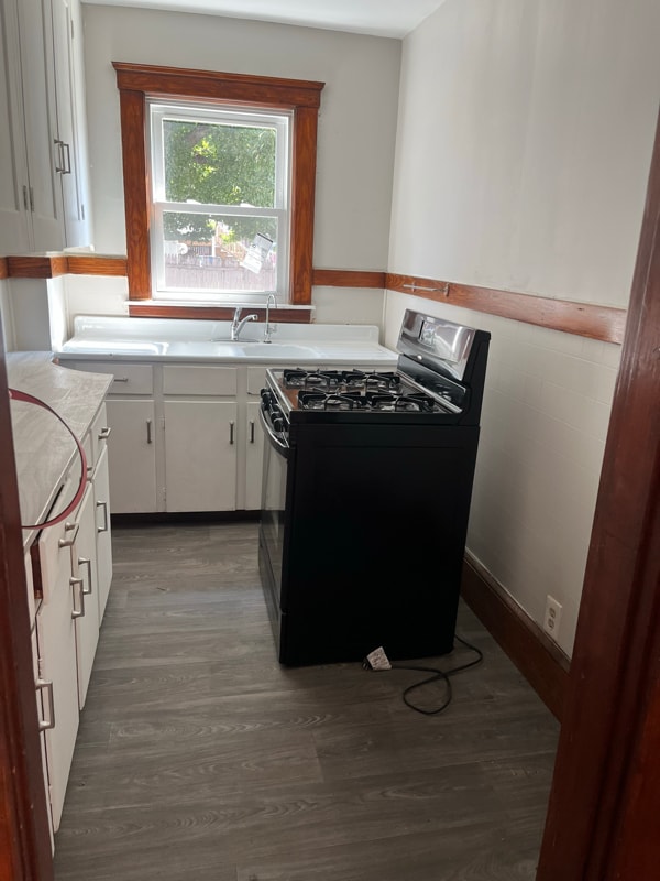 Building Photo - 117 Perry Ave