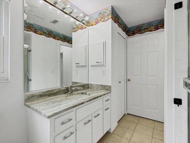 Building Photo - 4307 3rd Ave NE