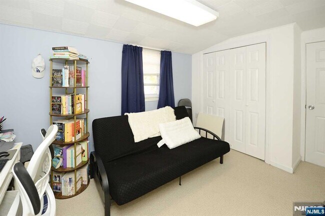 Building Photo - 38-41 Taylor