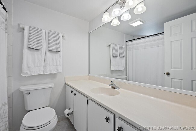 Building Photo - 154 Seabreeze Cir
