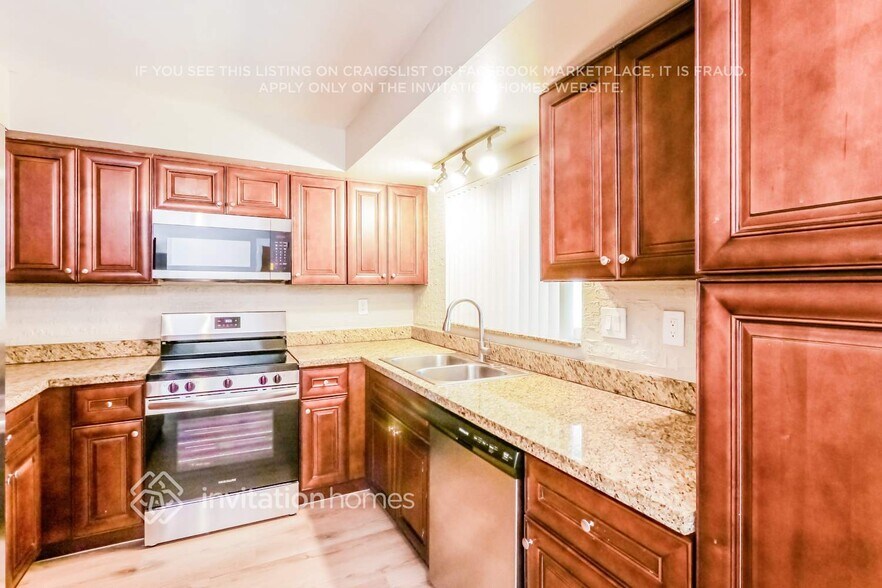 Building Photo - 162 SW 52nd Terrace