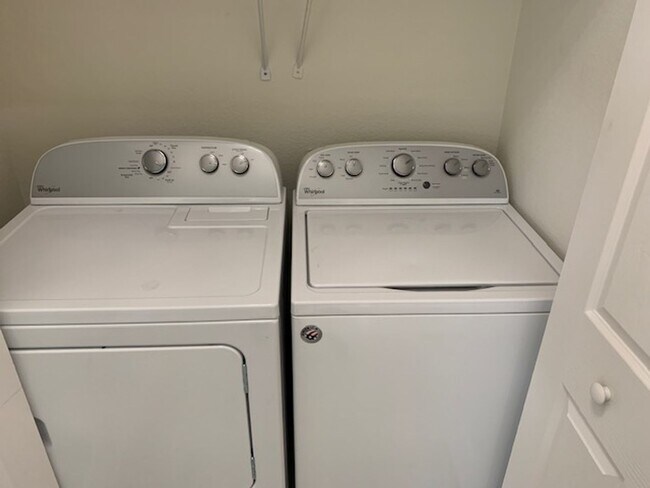 Building Photo - Partially Furnished 2/2 CONDO WITH  *BONUS DEN* & 2 CAR GARAGE!