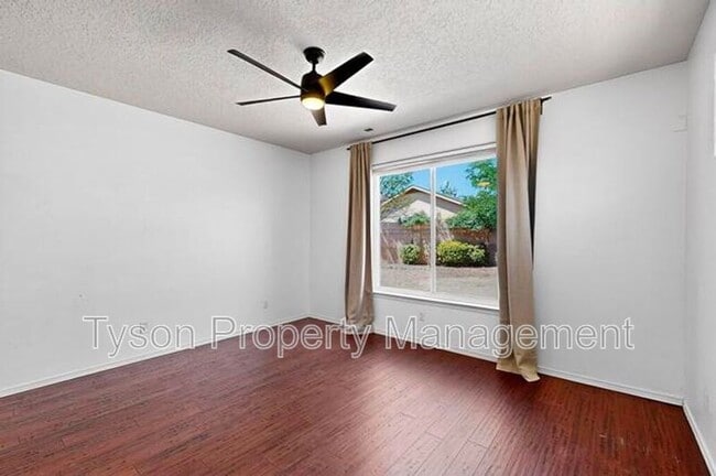 Building Photo - 10527 Brookville St NW