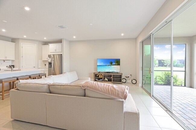 Building Photo - 4 Bed 3 Bath Gem In The Sunstone Community In Wellen Park!!!
