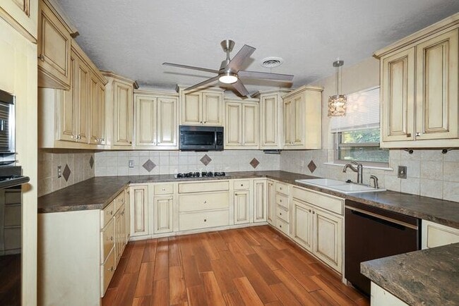 Building Photo - 5307 Winslow St