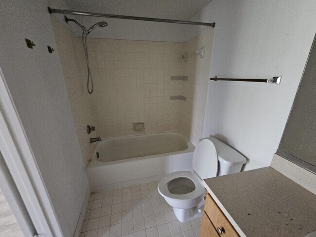 Building Photo - 2445 SW 18th Terrace