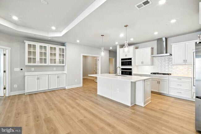 Building Photo - 218 Switchgrass Wy