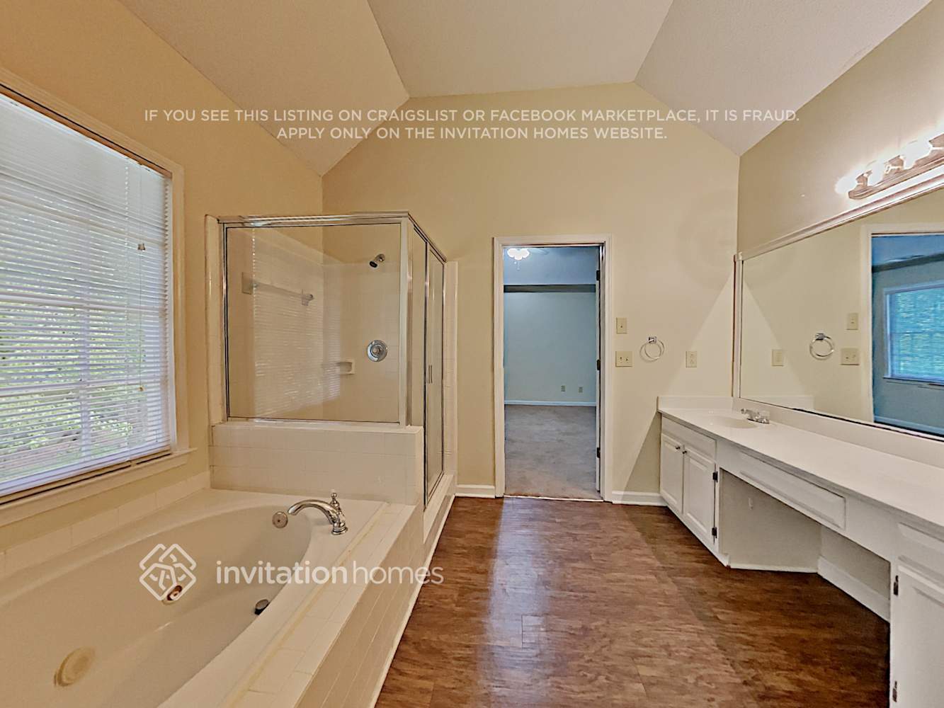 Building Photo - 2412 Westport Cir