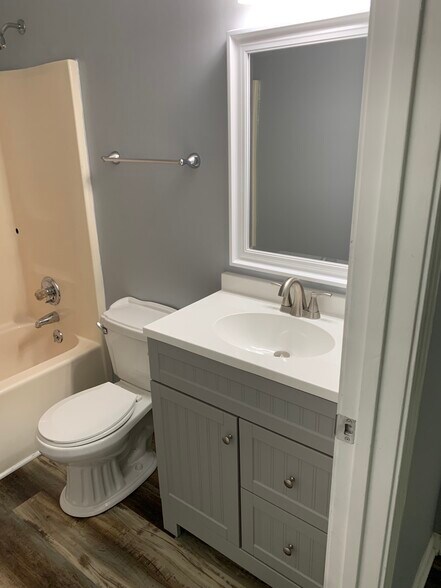 Building Photo - 601 Pembrook Pl