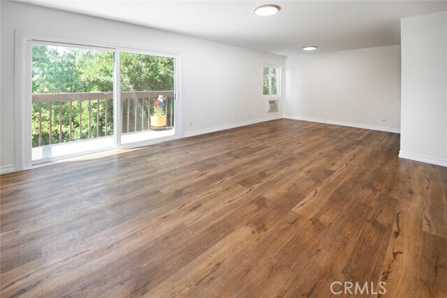 Building Photo - 348 Miraleste Dr