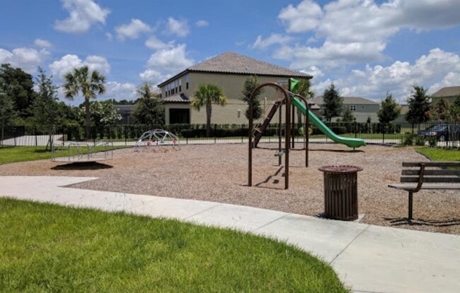 Building Photo - 12030 Silverlake Park Dr