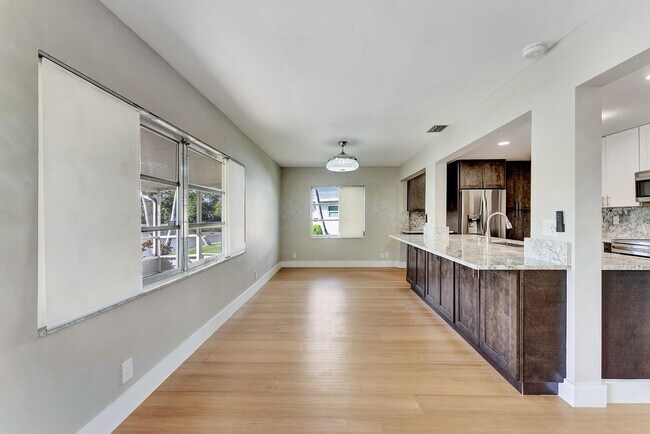 Building Photo - 14263 El Clavel Way