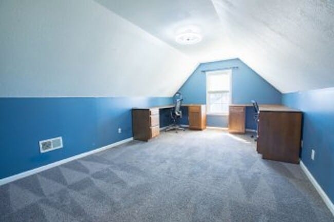 Building Photo - 111 Harvest Moon Dr