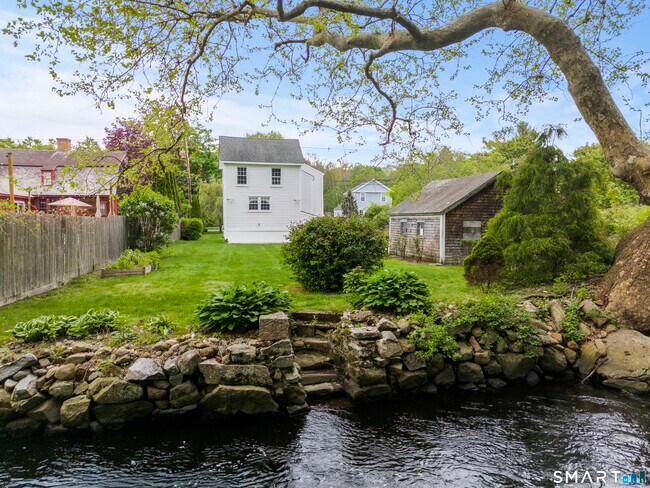 Building Photo - 33 Main St